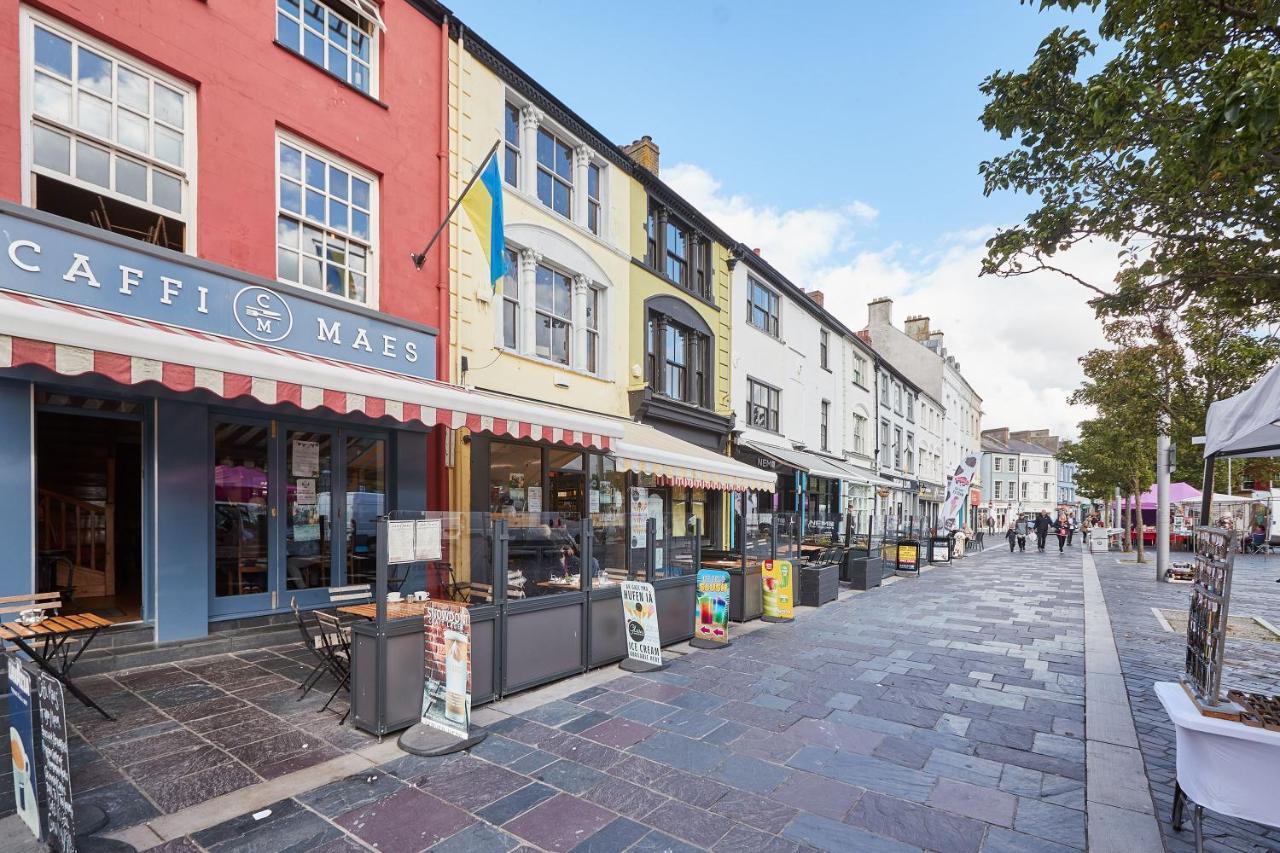 Host & Stay - High Street Apartments Caernarfon Buitenkant foto