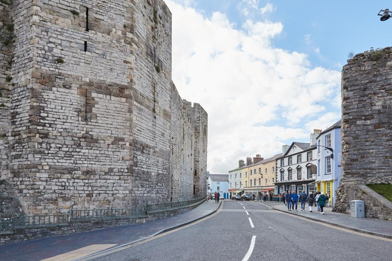 Host & Stay - High Street Apartments Caernarfon Buitenkant foto